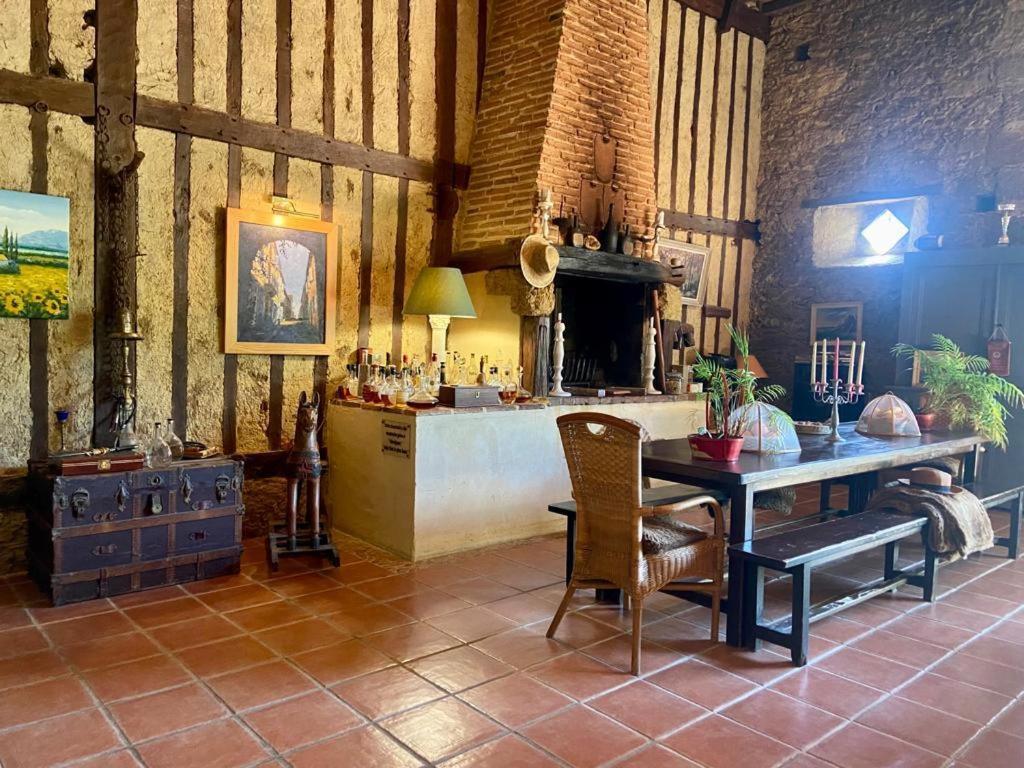 Maison D'Hotes Le Chai D'Armagnac Monguilhem ภายนอก รูปภาพ